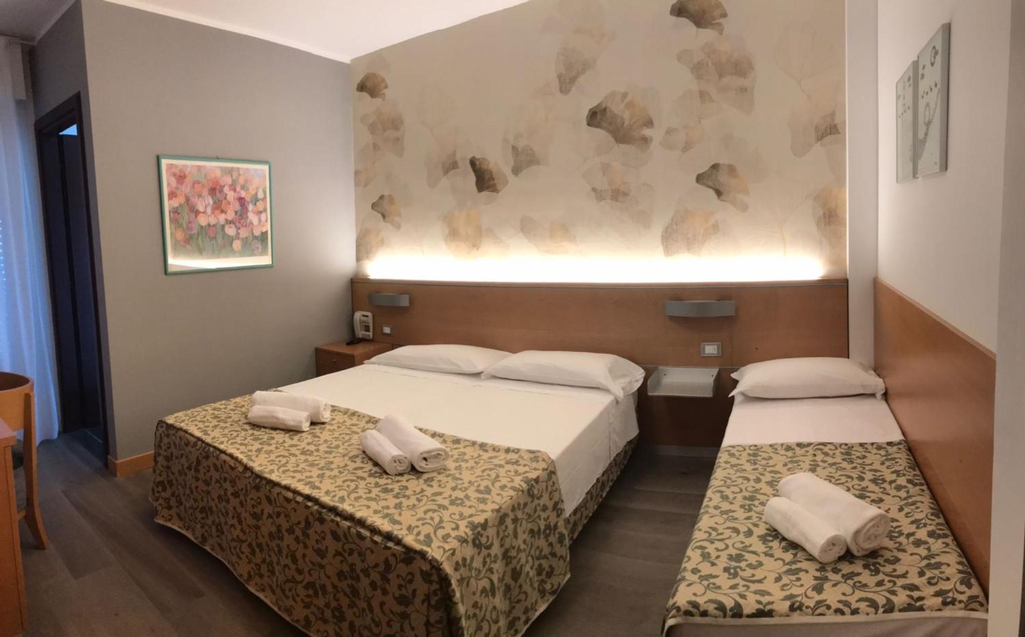 Hotel Bella Venezia Mare Ліньяно-Сабб'ядоро Екстер'єр фото