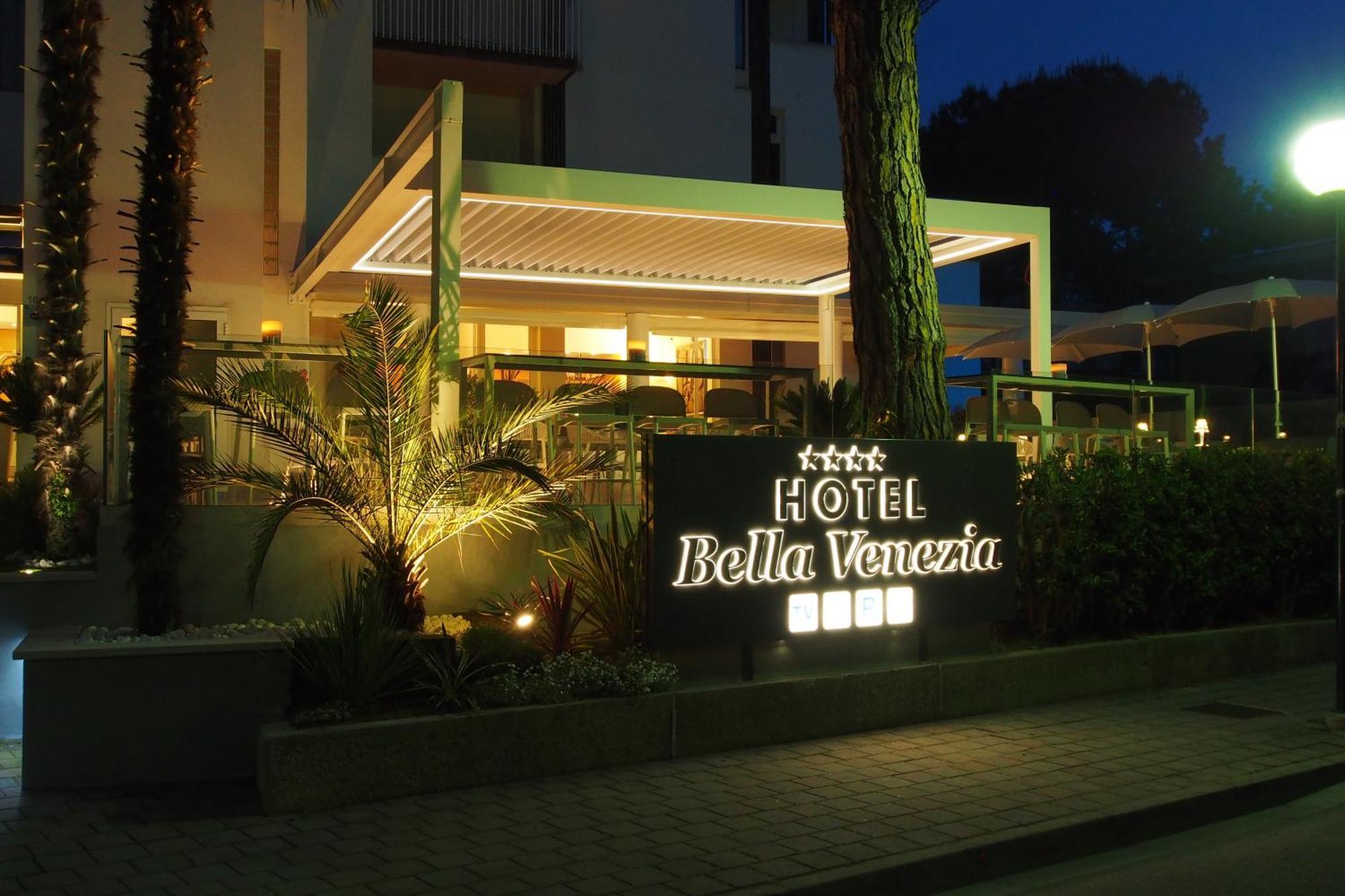 Hotel Bella Venezia Mare Ліньяно-Сабб'ядоро Екстер'єр фото